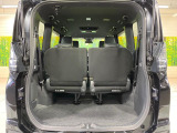 普段のお買い物や通勤、送迎等に十分な荷室スペースを確保しております。セカンドシートを倒すと、大きな荷物の積載も可能です♪