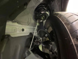 お車を安心してお乗りいただく為には、足回りの定期点検が欠かせません。サービスサポート(有償保証)では無料点検もご提供しており、安心のカーライフをお過ごしいただけるサポート体制が整っています。