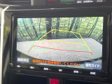 【バックカメラ】駐車時に後方がリアルタイム映像で確認できます。大型商業施設や立体駐車場での駐車時や、夜間のバック時に大活躍!運転スキルに関わらず、今や必須となった装備のひとつです!