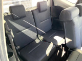 3列目シートはもちろん状態良好☆大人でもゆったりと座って頂けますので、大人数でのお出かけもラクラクです♪ご家族で、気の知れた仲間で、ドライブに行くのが楽しみですね♪