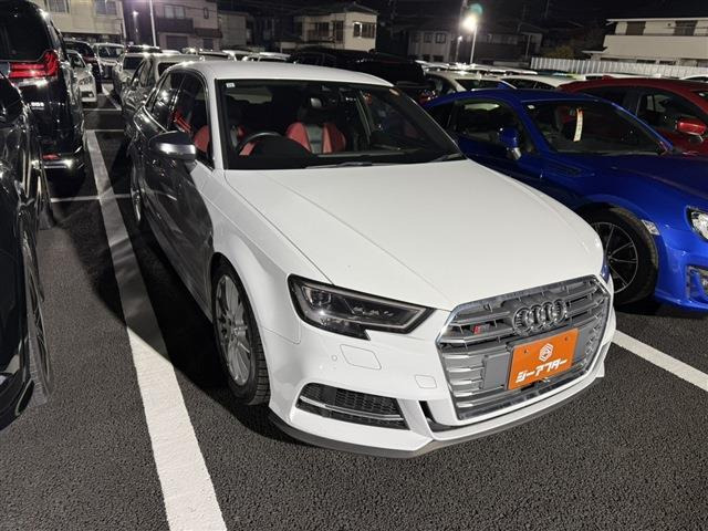 S3スポーツバック2.0 4WD禁煙車 デザインSLCエクスプレスレッド