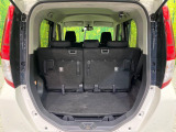 普段のお買い物や通勤、送迎等に十分な荷室スペースを確保しております。セカンドシートを倒すと、大きな荷物の積載も可能です♪
