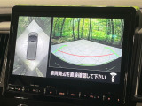【マルチアラウンドモニター】専用のカメラにより、上から見下ろしたような視点で360度クルマの周囲を確認することができます☆死角部分も確認しやすく、狭い場所での切り返しや駐車もスムーズに行えます。