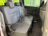 後部座席も気になるようなキズ・汚れやへたり等、大きなダメージはなく、良好な状態です。