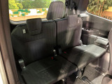 3列目シートはもちろん状態良好☆大人でもゆったりと座って頂けますので、大人数でのお出かけもラクラクです♪ご家族で、気の知れた仲間で、ドライブに行くのが楽しみですね♪