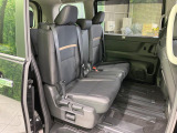 後部座席も気になるようなキズ・汚れやへたり等、大きなダメージはなく、良好な状態です。