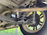 お車を安心してお乗りいただく為には、足回りの定期点検が欠かせません。サービスサポート(有償保証)では無料点検もご提供しており、安心のカーライフをお過ごしいただけるサポート体制が整っています。