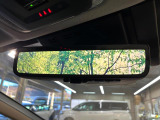 【デジタルインナーミラー】後席の大きな荷物や同乗者で後方が確認しづらい時でも安心!カメラが撮影した車両後方の映像をルームミラー内に表示。クリアな視界で状況の確認が可能です!