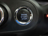 プッシュスタートです。エンジンの始動、停止がワンタッチ操作で出来ます。
