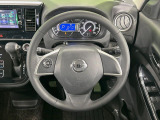 ステアリングも使用感が少なく、きれいな状態となっております♪