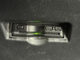 【ビルトインETC】車載器がビルトインで装備されています。有料道路の乗り降り時に停車することなくスマートに乗り入れが可能になったり、割引を受けることができる嬉しい装備です。