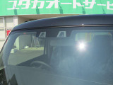 スズキの予防安全技術を搭載。フロントに取り付けられたデュアルカメラで、運転をサポートします。ぶつかりそうになった時にはブザーで警告&ブレーキで運転をアシストしてくれます。