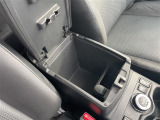 前席の収納スペースも十分ございます!常備しておきたいものを収納できるのは便利ですね!