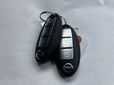 日産インテリジェントキー!遠くからでも鍵を開けられます。ハザード ランプが連動して光ってくれるのも 確認しやすくていいですよね♪