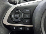 ステアリングスイッチ装備!運転しながら手元でオーディオの操作などができます。