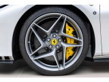 20インチ鍛造ダイヤモンド仕上げホイール+イエローブレーキ・キャリパー