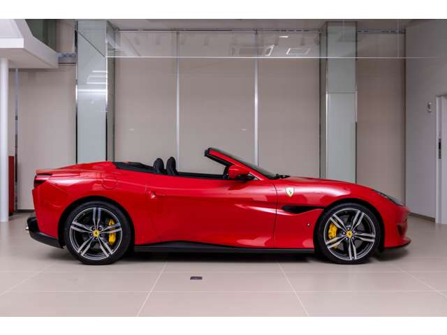 フェラーリ ポルトフィーノ F1 DCT の中古車詳細 (9,000km, RossoCorsa