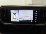 バックモニターを装備しています。車庫入れ時等に車両後方が確認出来るのでとても便利です。