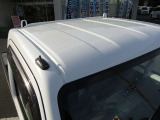 ルーフもキズやヘコミもなく、色あせも有りません。
