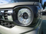 ヘッドライトはLEDランプです。LEDランプは従来のハロゲンランプと比べて、長寿命・省電力、そしてとても明るいのです!