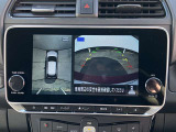 アラウンドビューモニターで周囲の状況を確認しながら駐車できます。