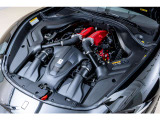 3.9リッターV型8気筒エンジンを搭載しており620psを発揮します。
