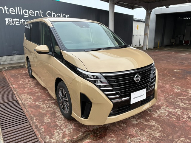 セレナ 1.4 e-POWER ハイウェイスターV 