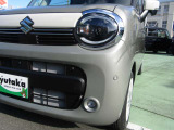 フロントバンパーにはセンサー付きで、運転をサポートします。