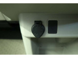 【アクセサリーソケット】12Vのカー用品等の電源供給が可能です。