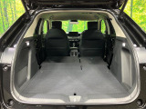 普段のお買い物や通勤、送迎等に十分な荷室スペースを確保しております。セカンドシートを倒すと、大きな荷物の積載も可能です♪