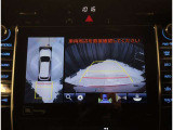 バックガイドモニターで、後方を確認しながら安心して駐車することができます。運転初心者も熟練者も必須の機能ですよ!