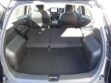 リアシート倒すと広い空間ができ、たくさん荷物が積めます!
