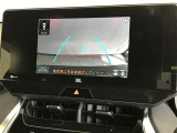 後方の見にくい視界もバックモニターで確認サポートして駐車時も安心☆