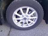 社外アルミホイール付です。純正アルミホイールもございます。