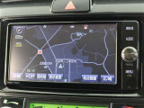 純正ナビを装備。タッチパネル式で使いやすく、お出かけもラクラクです。