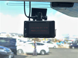 【ドライブレコーダー】映像・音声などの運転中の記録を残します。事故などを起こした起こされた時の証拠になりえますので、もしも時でも安心ですね。