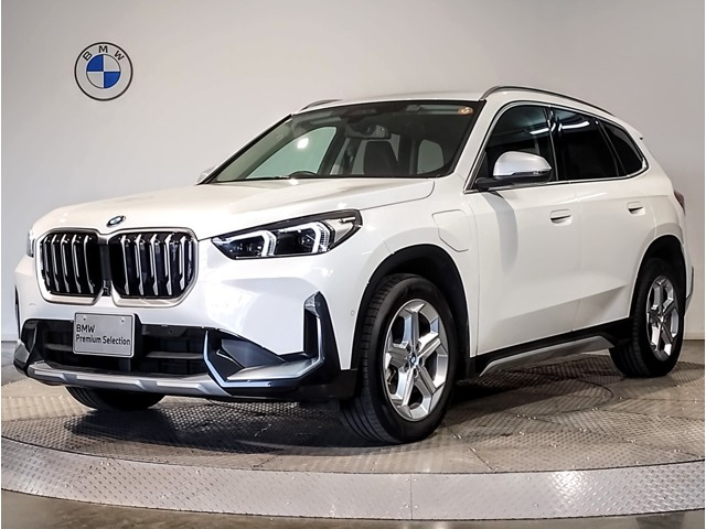 iX1xドライブ30 xライン 4WD