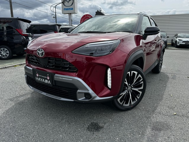 ヤリスクロス 1.5 ハイブリッド Z アドベンチャー メーカーOP(特別色)ステアリングヒ...