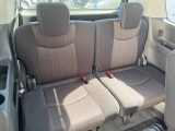 3列目シートはもちろん状態良好☆大人でもゆったりと座って頂けますので、大人数でのお出かけもラクラクです♪ご家族で、気の知れた仲間で、ドライブに行くのが楽しみですね♪