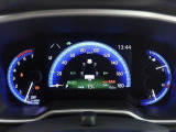 とっても見やすいメーターです。夜間時はラグジュアリーな気分にさせてくれる照明が魅力ですので、夜のドライブも楽しみになりますよ♪