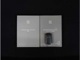 【スマートキー】鍵を持っているボタンを押すだけでエンジン始動。ドアの施錠もボタンを押すだけ。鍵は無くさない様にポケットに入れたまま。