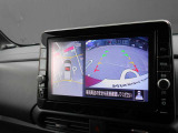 アラウンドビューモニター付き。空から見下ろしているかのようにクルマの周りの安全をディスプレイに映し出してくれます。周囲の状況がひと目で把できるため見通しの悪い場所での駐車もスムーズですよ。