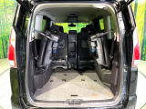 普段のお買い物や通勤、送迎等に十分な荷室スペースを確保しております。セカンドシートを倒すと、大きな荷物の積載も可能です♪