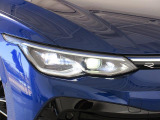 IQ.LIGHT搭載車でございます。対向車に対してまぶしくないようにロービーム、ハイビームの切り替えを自動で行ってくれます!!夜間の山道走行時などに役立ちます☆