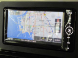 フルセグテレビ・CD・DVDもお楽しみいただけるダイハツ純正ナビゲーション付きです。