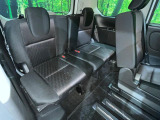 3列目シートはもちろん状態良好☆大人でもゆったりと座って頂けますので、大人数でのお出かけもラクラクです♪ご家族で、気の知れた仲間で、ドライブに行くのが楽しみですね♪