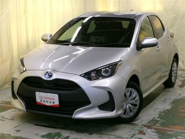 ヤリス1.5 ハイブリッド X E-Four 4WD