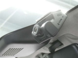 【ドラレコ搭載車】今や必需品のドライブレコーダー搭載車です。万が一のトラブルのときにも役に立つドライブレコーダーを装備しています。側面衝突や幅寄せ・割り込み対策に!