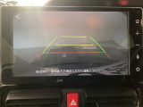 【バックカメラ】運転が苦手な方も車庫入れラクラクです!ギアをリバースに入れれば自動的に切り換わりますので、面倒な操作は不要です♪狭い駐車場もお車を傷つけず安心ですね!
