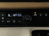 【オートエアコン】汗ばむ夏・ジメジメする梅雨時・冷え冷えする冬も快適☆♪ 簡単操作で、春夏秋冬 一年中快適です♪お好みの温度をセットするだけで、エアコンの風量などを自動でコントロールします♪☆